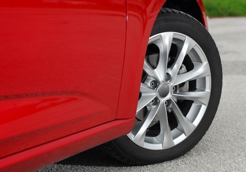 <strong>WHEELS </strong><br> & TIRES